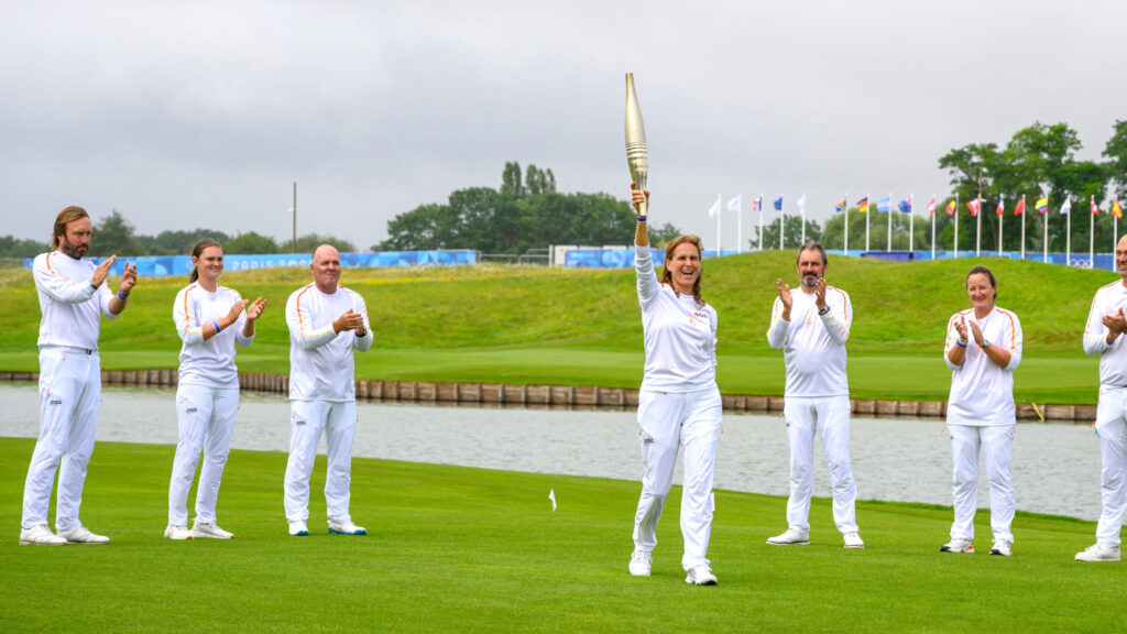 relais flamme olympique golf national SQY